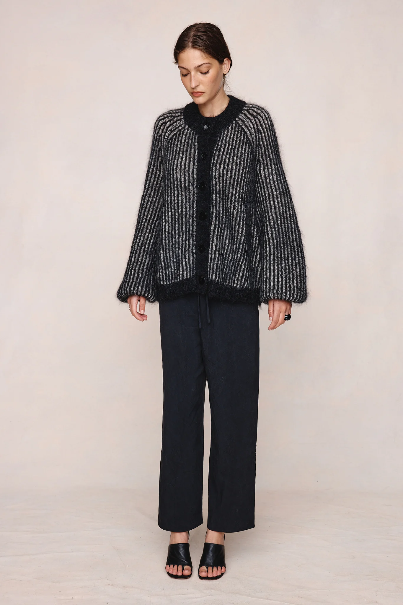 JASPER CARDIGAN - BLACK / GREIGE - Image 3