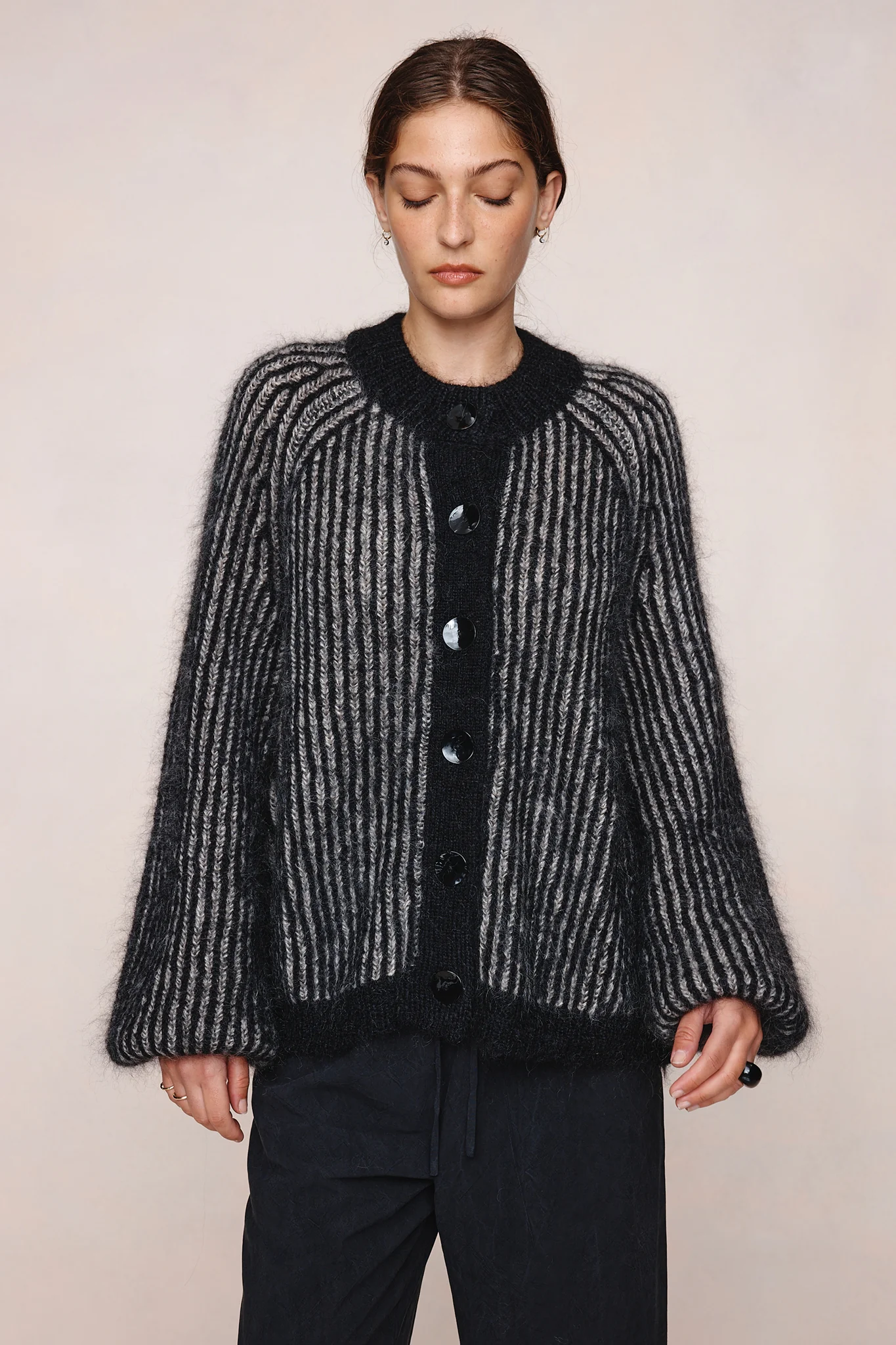 JASPER CARDIGAN - BLACK / GREIGE - Image 5