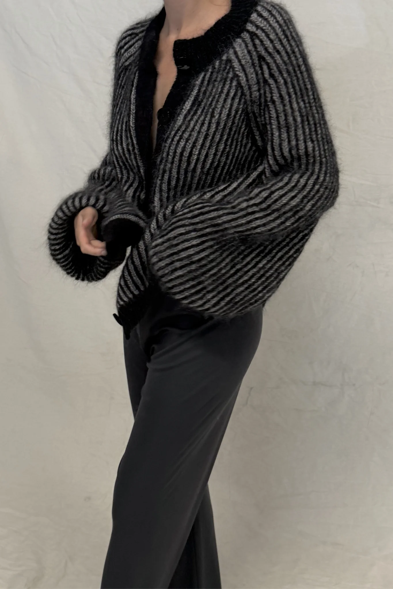 JASPER CARDIGAN - BLACK / GREIGE - Image 7