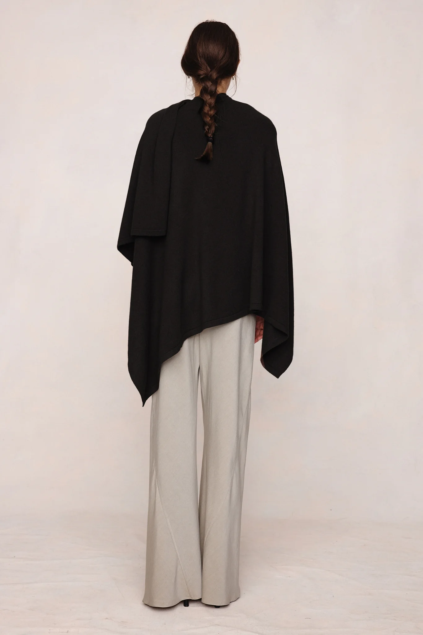 MATILDA PONCHO - BLACK - Image 5