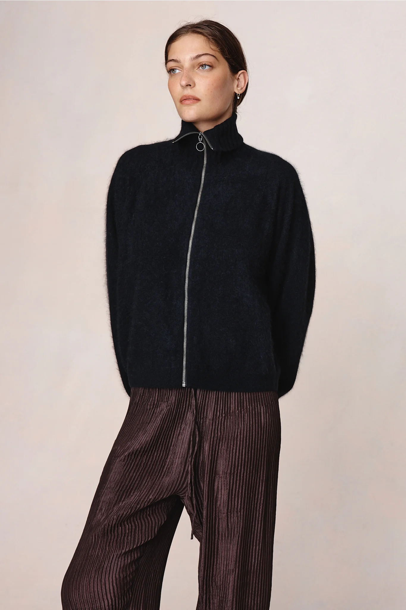OSCAR ZIP UP - BLACK - Image 6